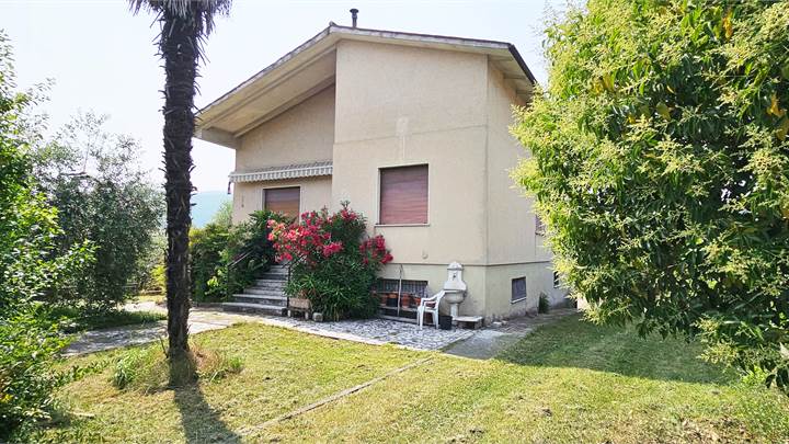 Gavardo, villetta singola da rimodernare
